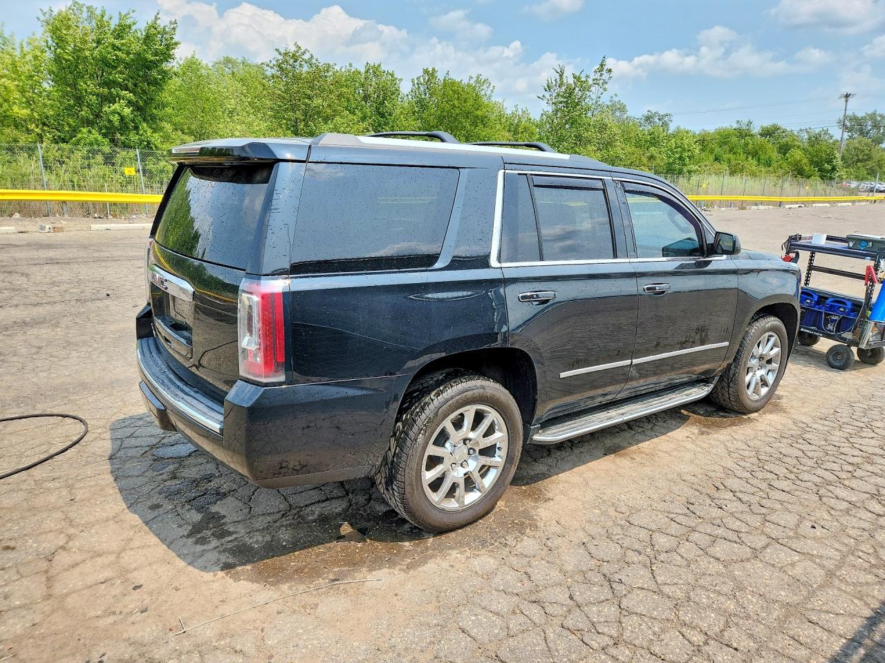 2015 GMC YUKON