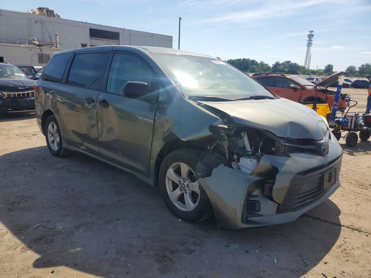 2019 TOYOTA SIENNA