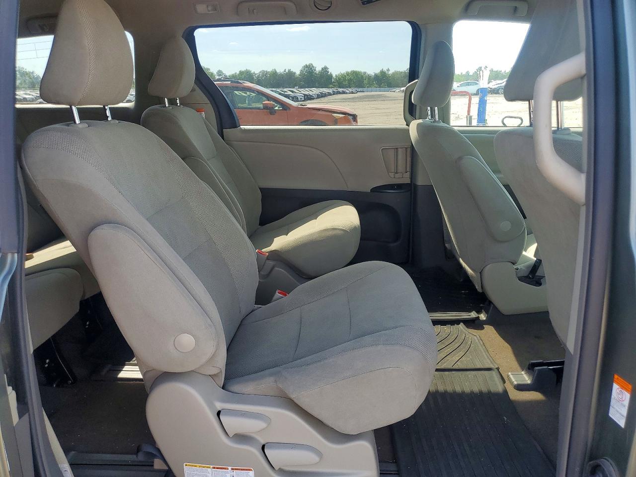 2019 TOYOTA SIENNA