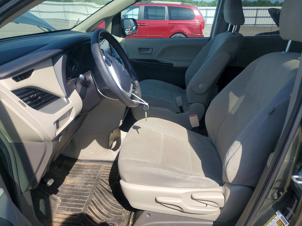 2019 TOYOTA SIENNA
