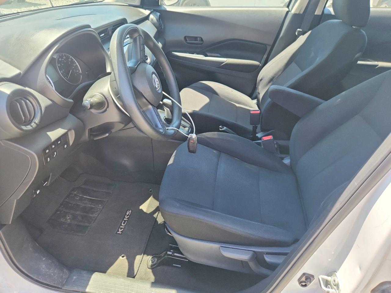 2023 NISSAN KICKS