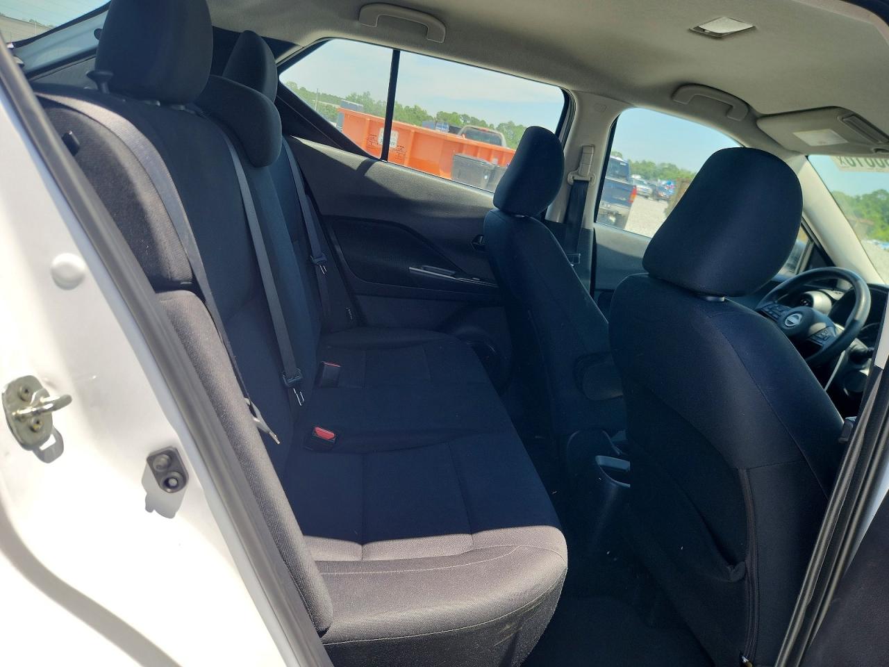 2023 NISSAN KICKS