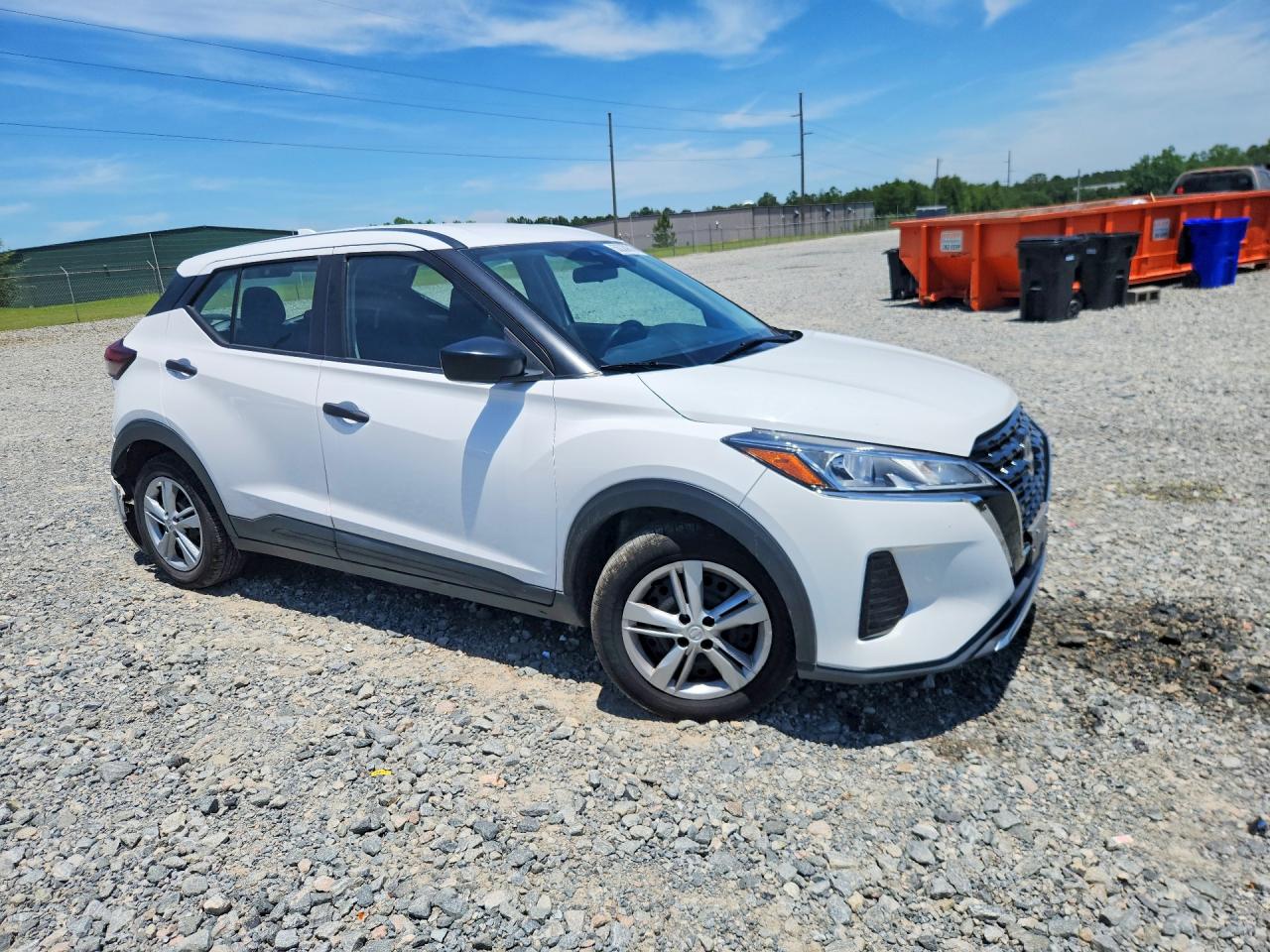 2023 NISSAN KICKS