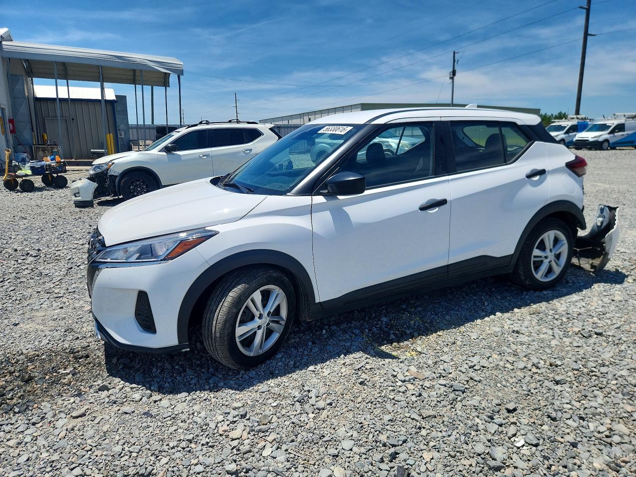2023 NISSAN KICKS