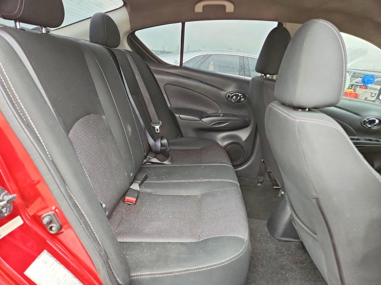 2017 NISSAN VERSA