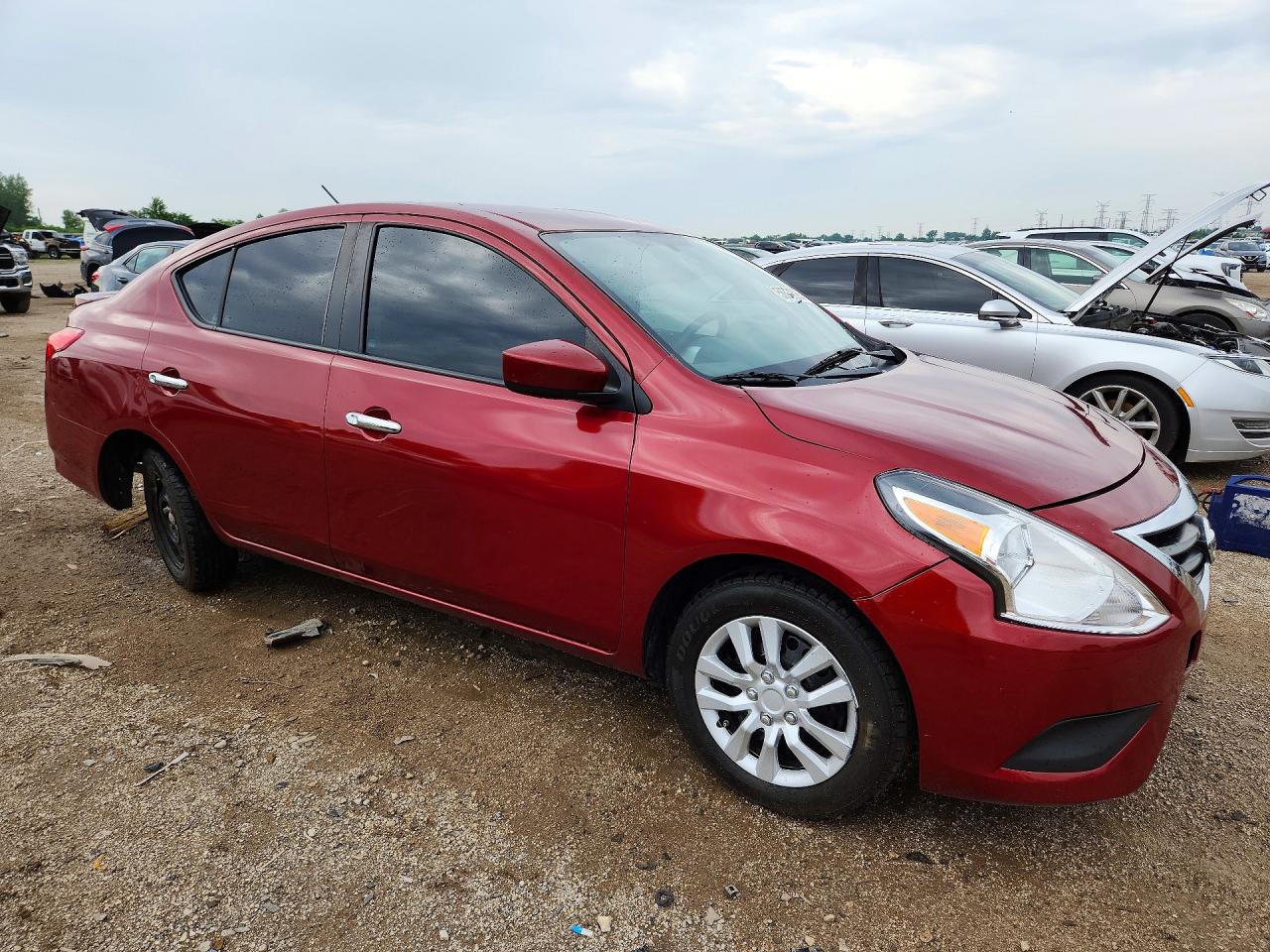 2017 NISSAN VERSA