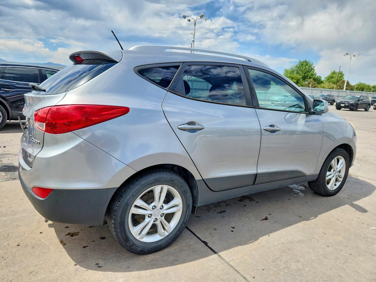 2011 HYUNDAI TUCSON
