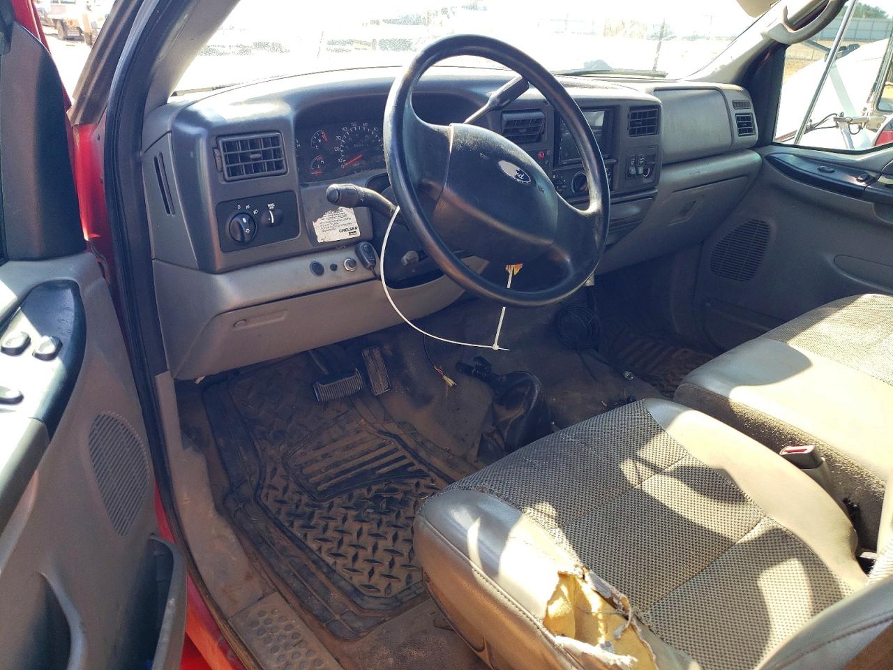 2005 FORD F650