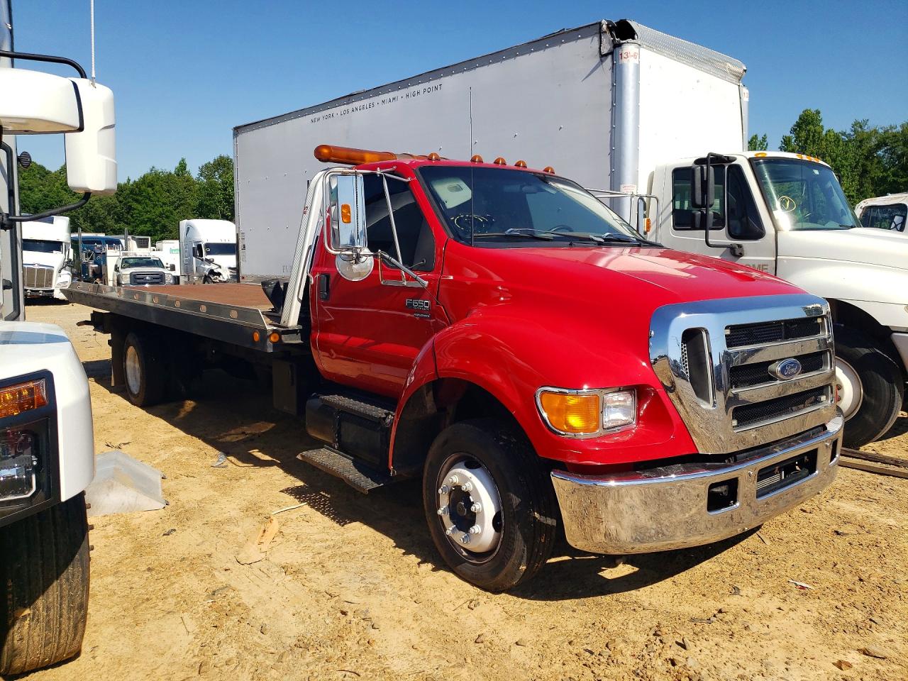 2005 FORD F650