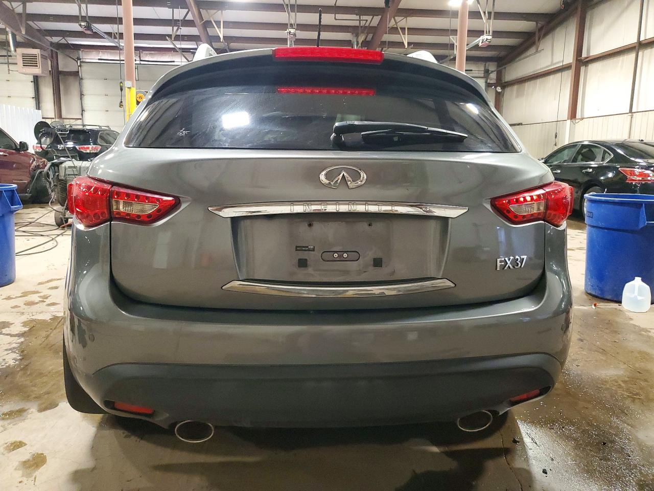 2013 INFINITI FX37