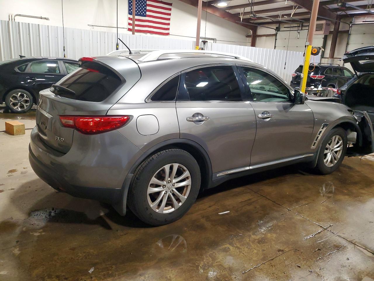 2013 INFINITI FX37