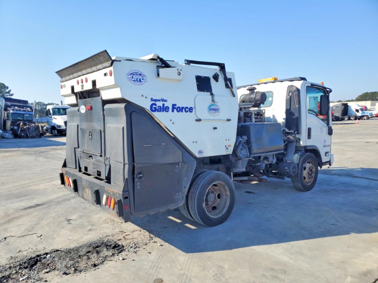 2017 ISUZU NPR