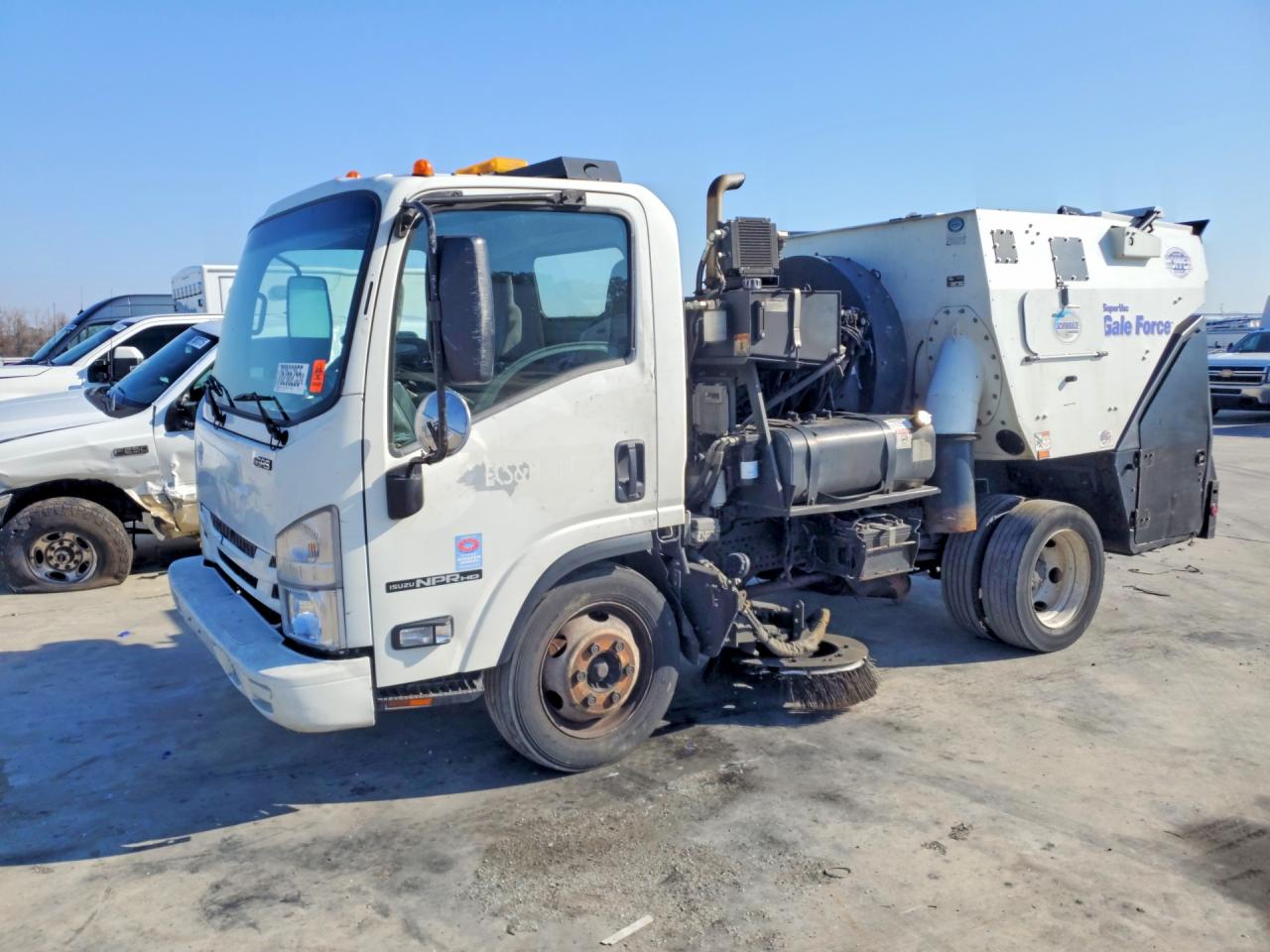 2017 ISUZU NPR