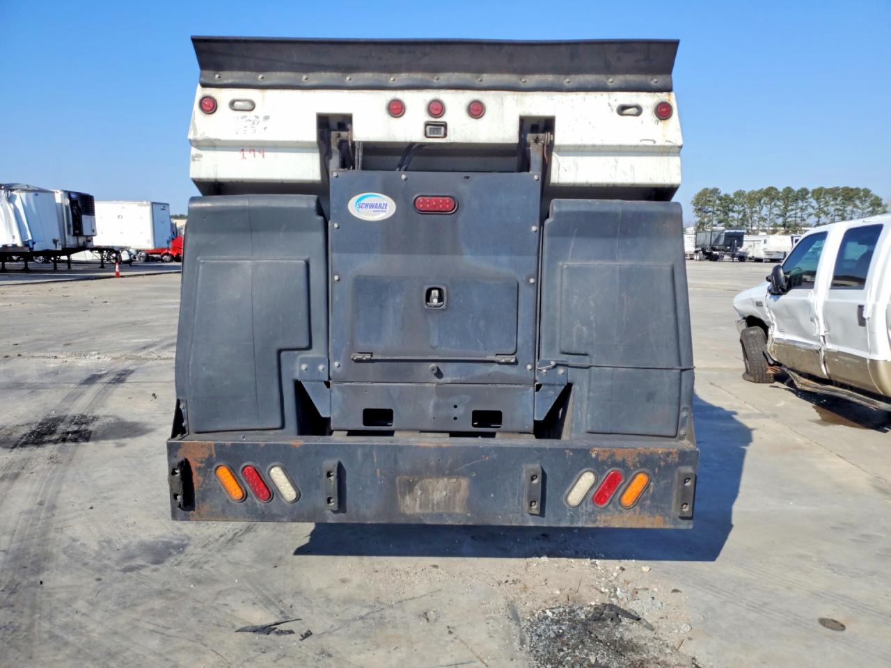 2017 ISUZU NPR
