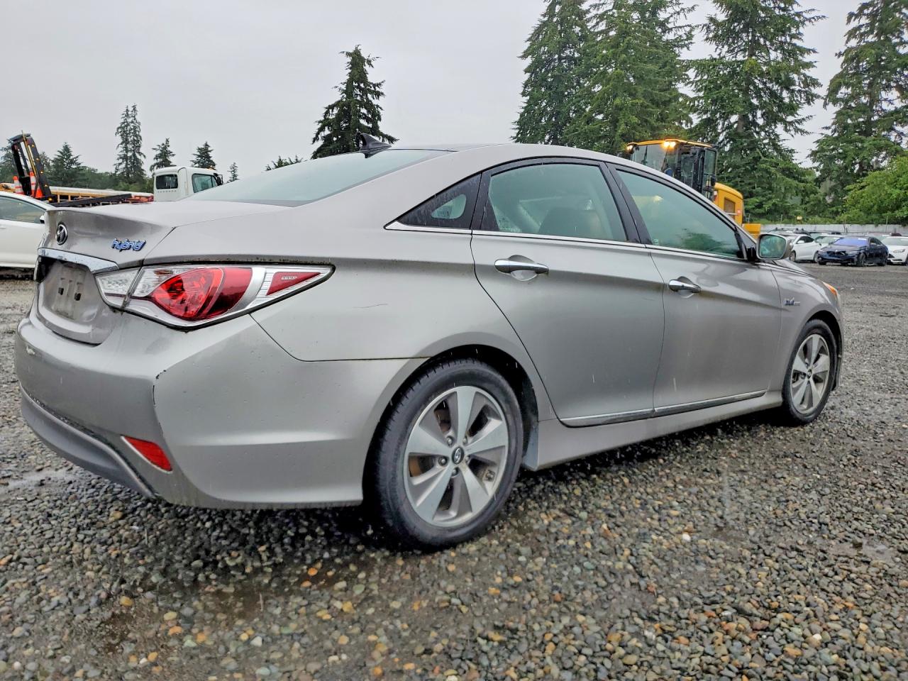2011 HYUNDAI SONATA