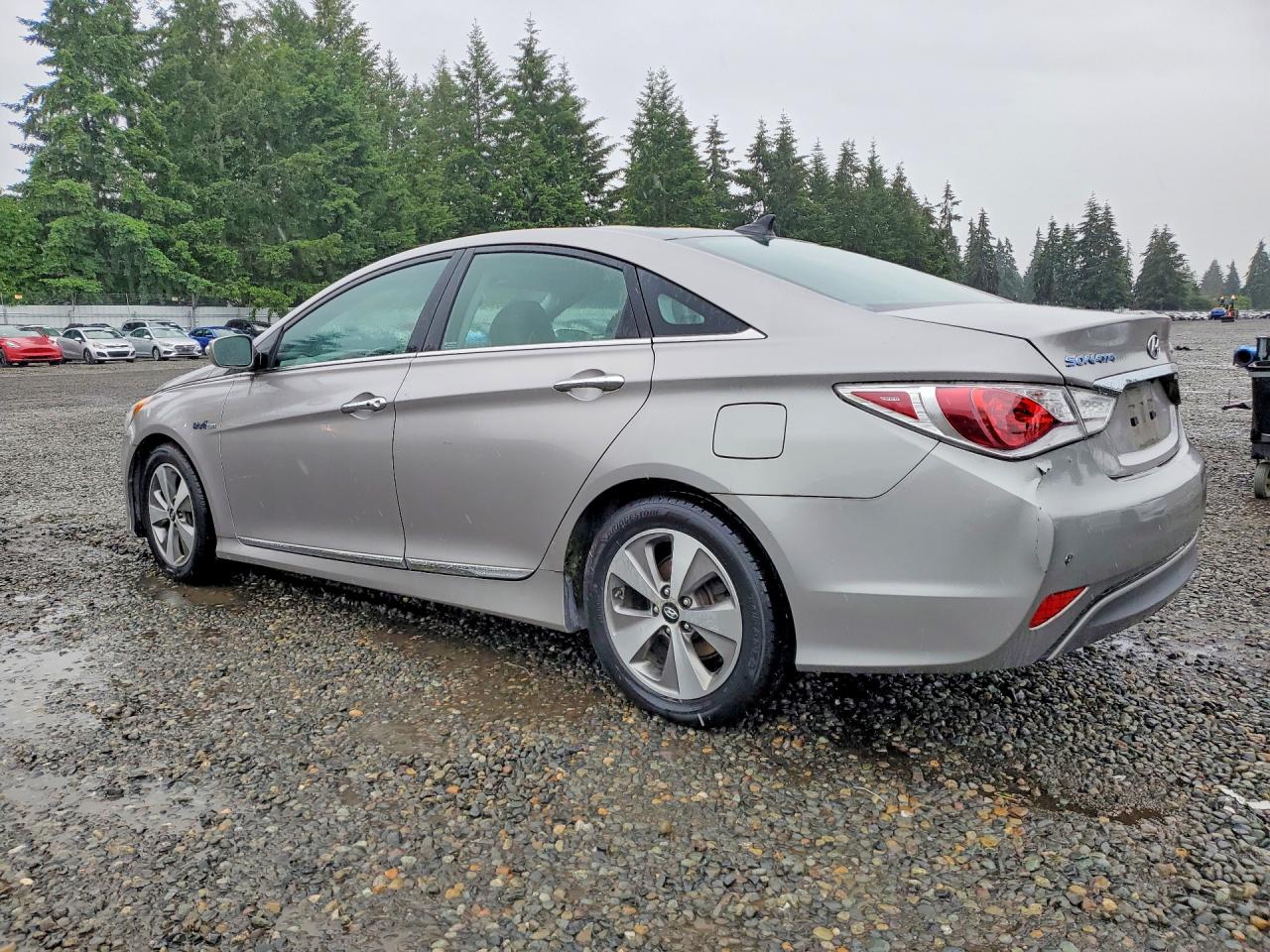 2011 HYUNDAI SONATA