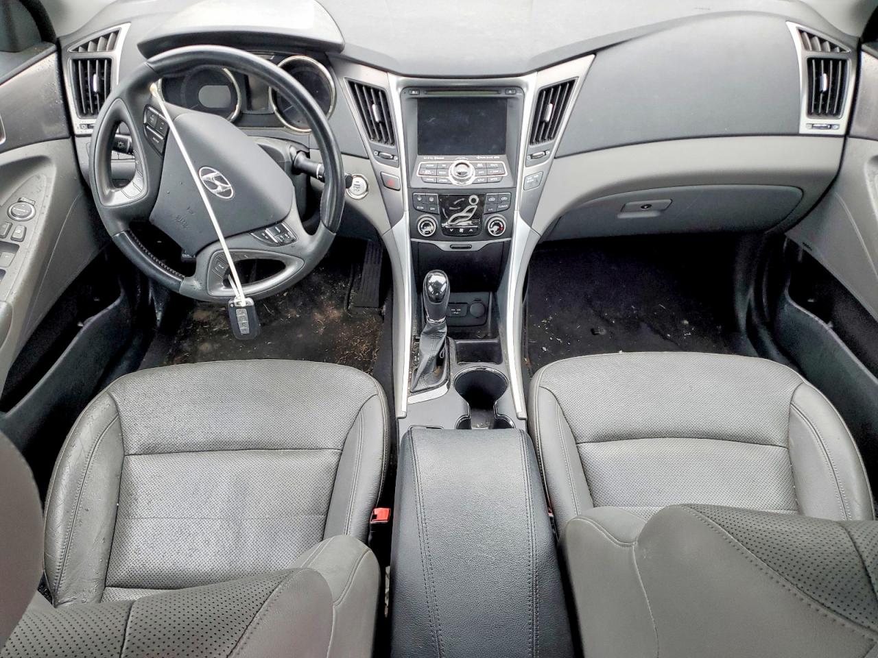 2011 HYUNDAI SONATA