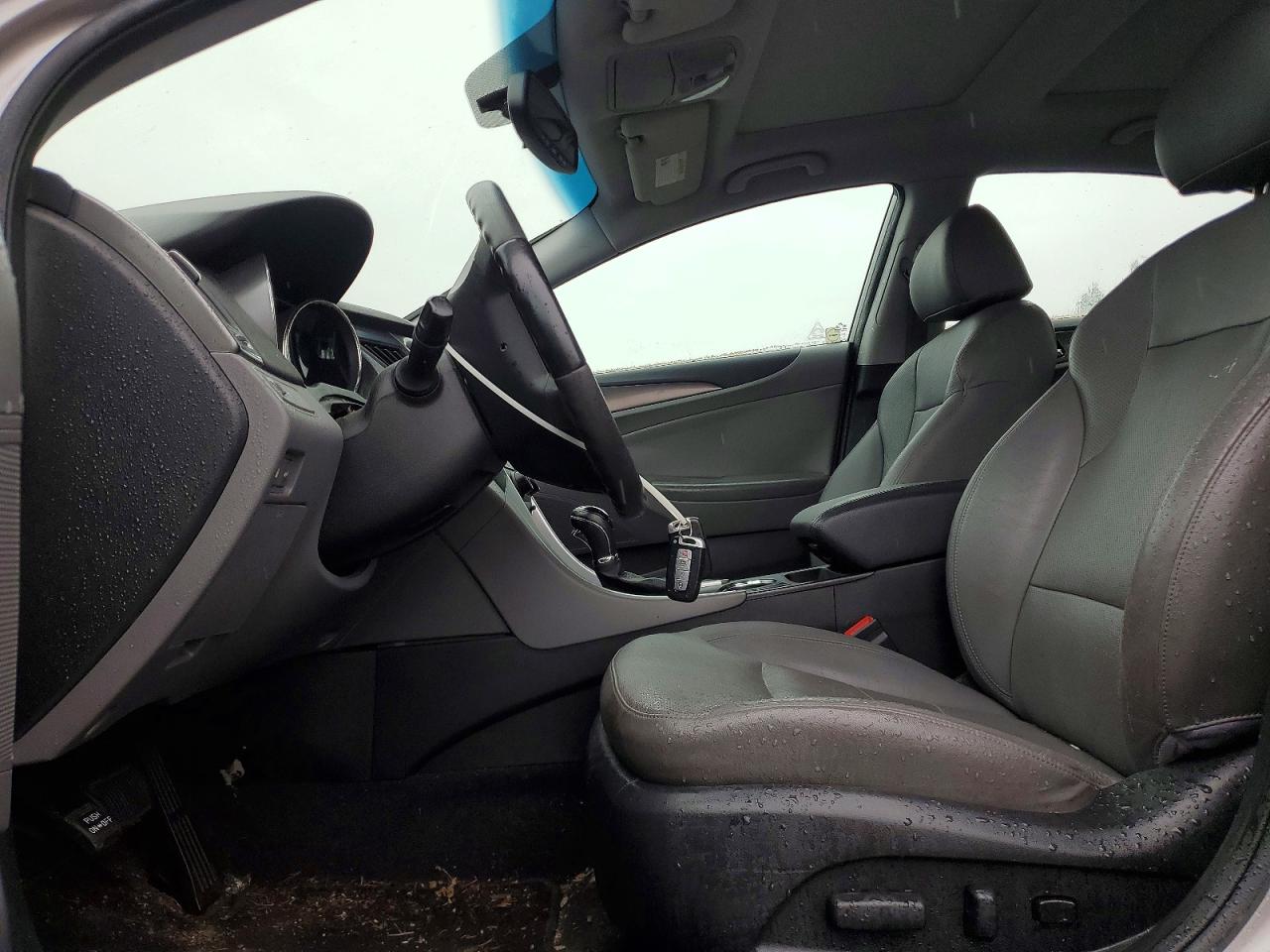2011 HYUNDAI SONATA
