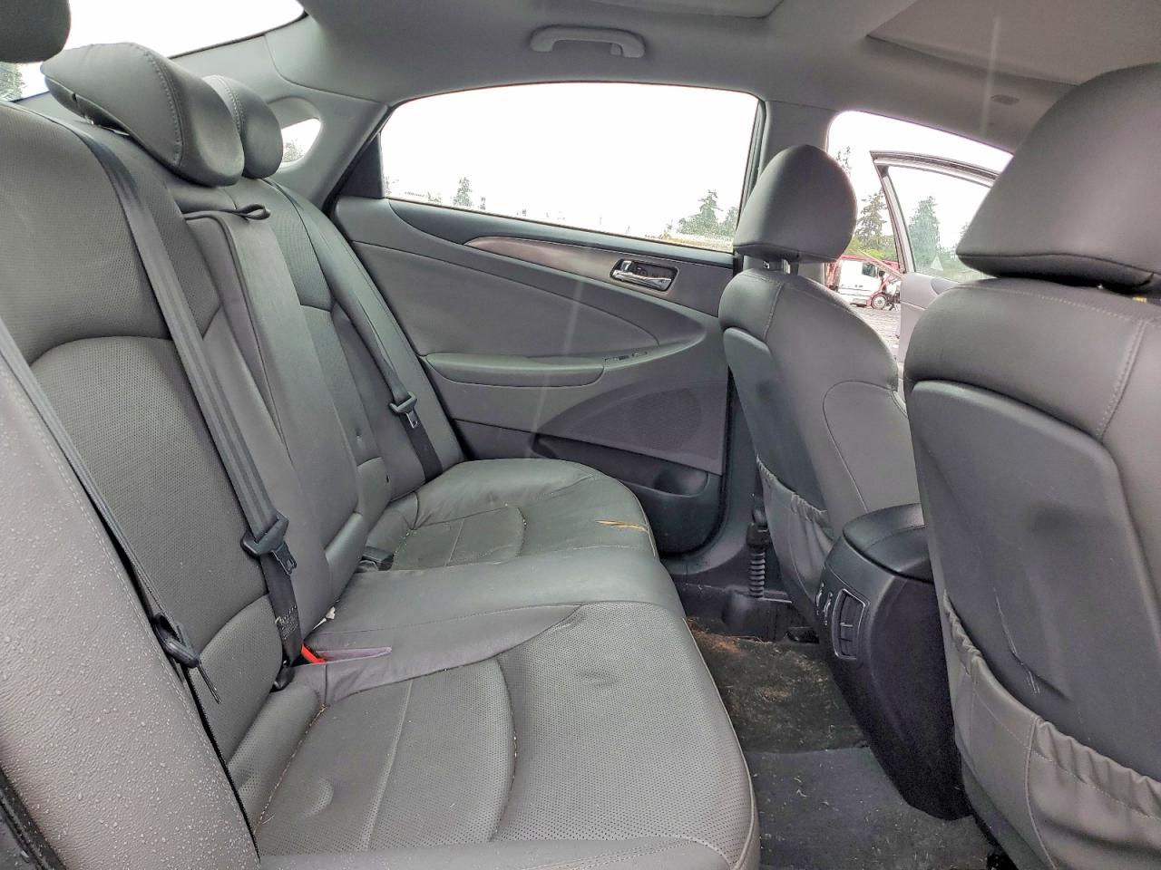 2011 HYUNDAI SONATA