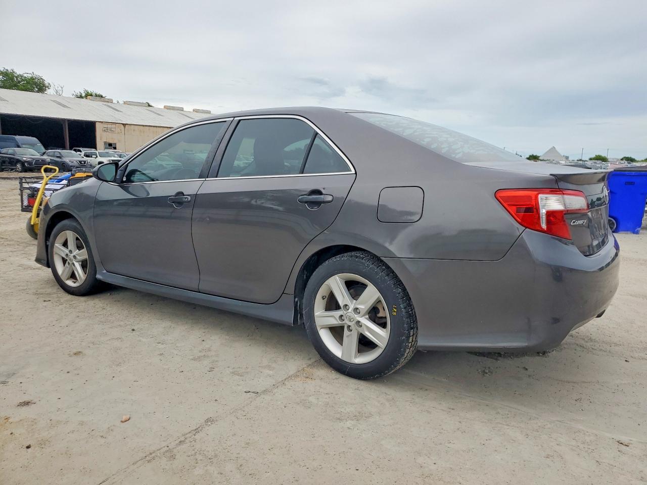 2013 TOYOTA CAMRY