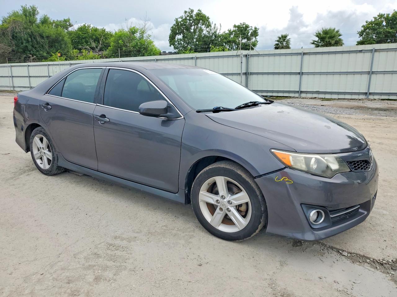 2013 TOYOTA CAMRY