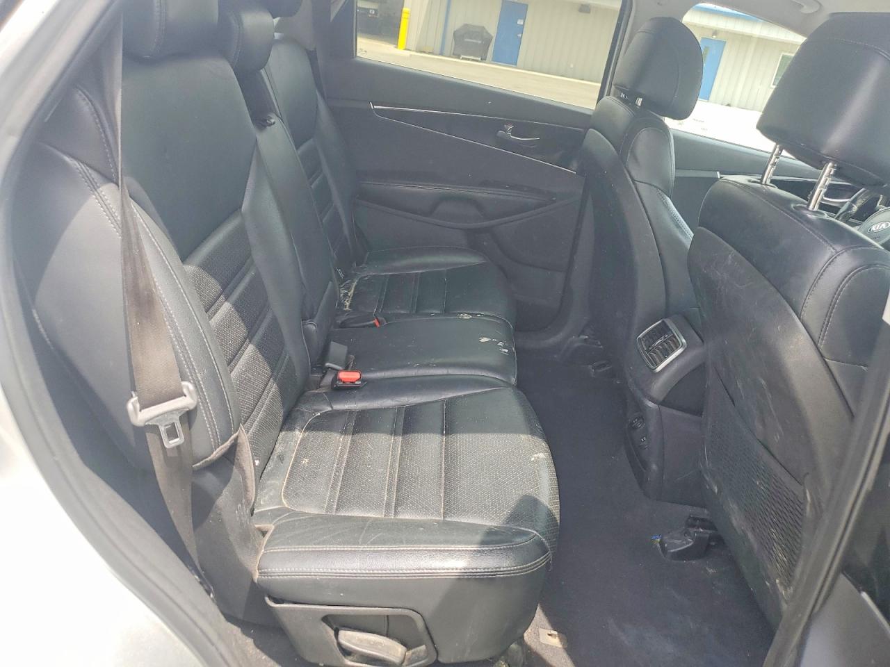 2017 KIA SORENTO