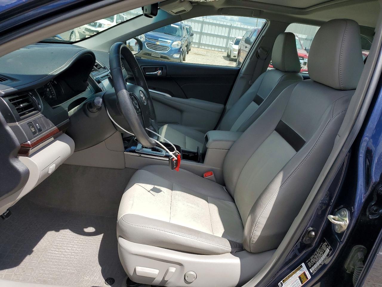 2014 TOYOTA CAMRY