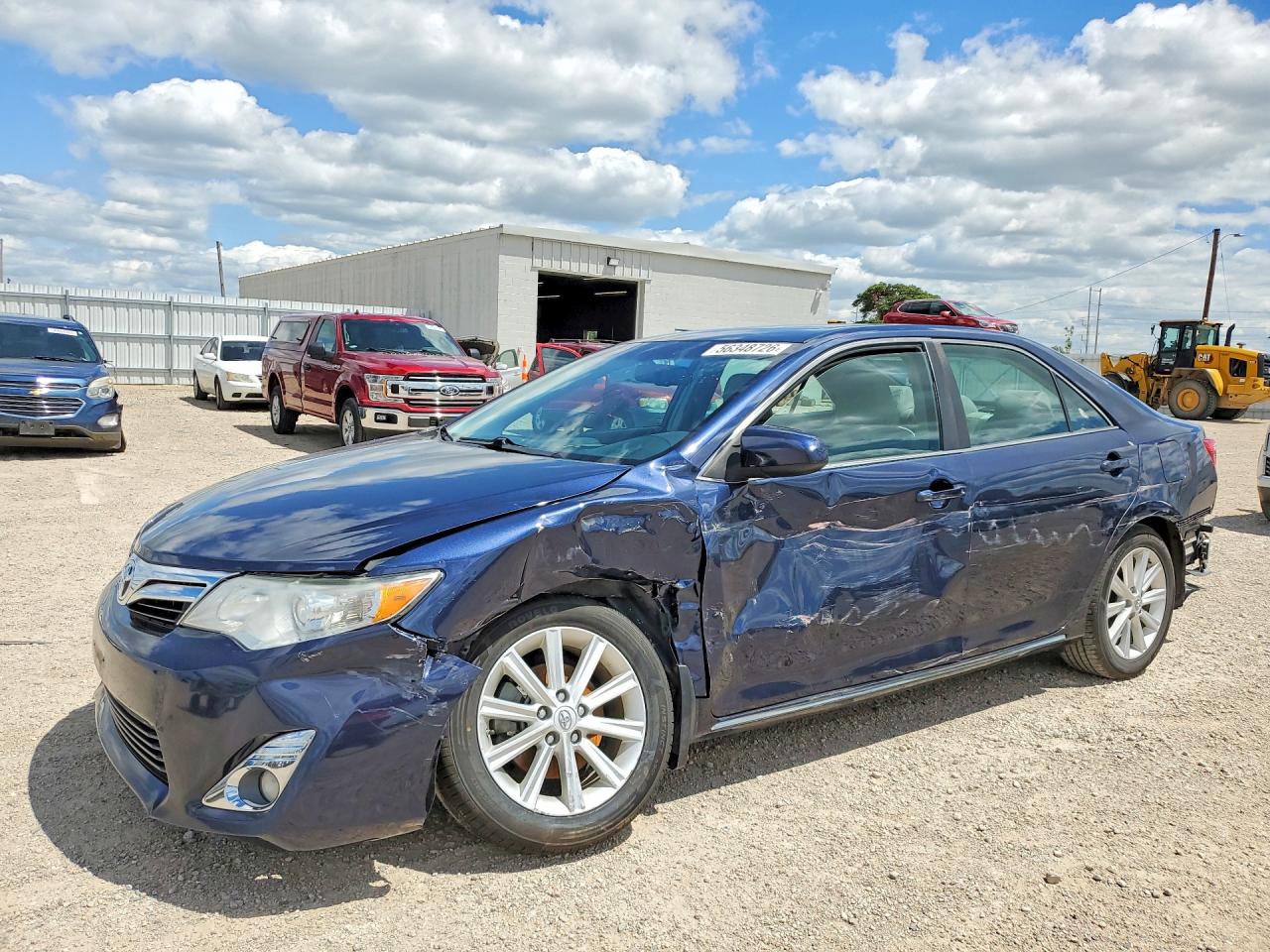 2014 TOYOTA CAMRY