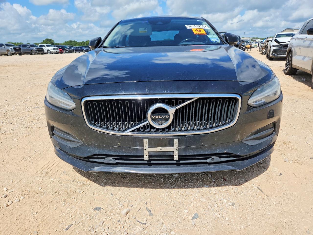 2018 VOLVO S90