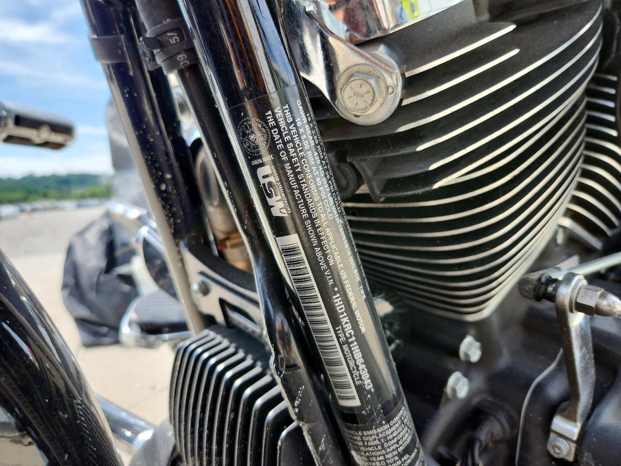 2017 HARLEY-DAVIDSON FL