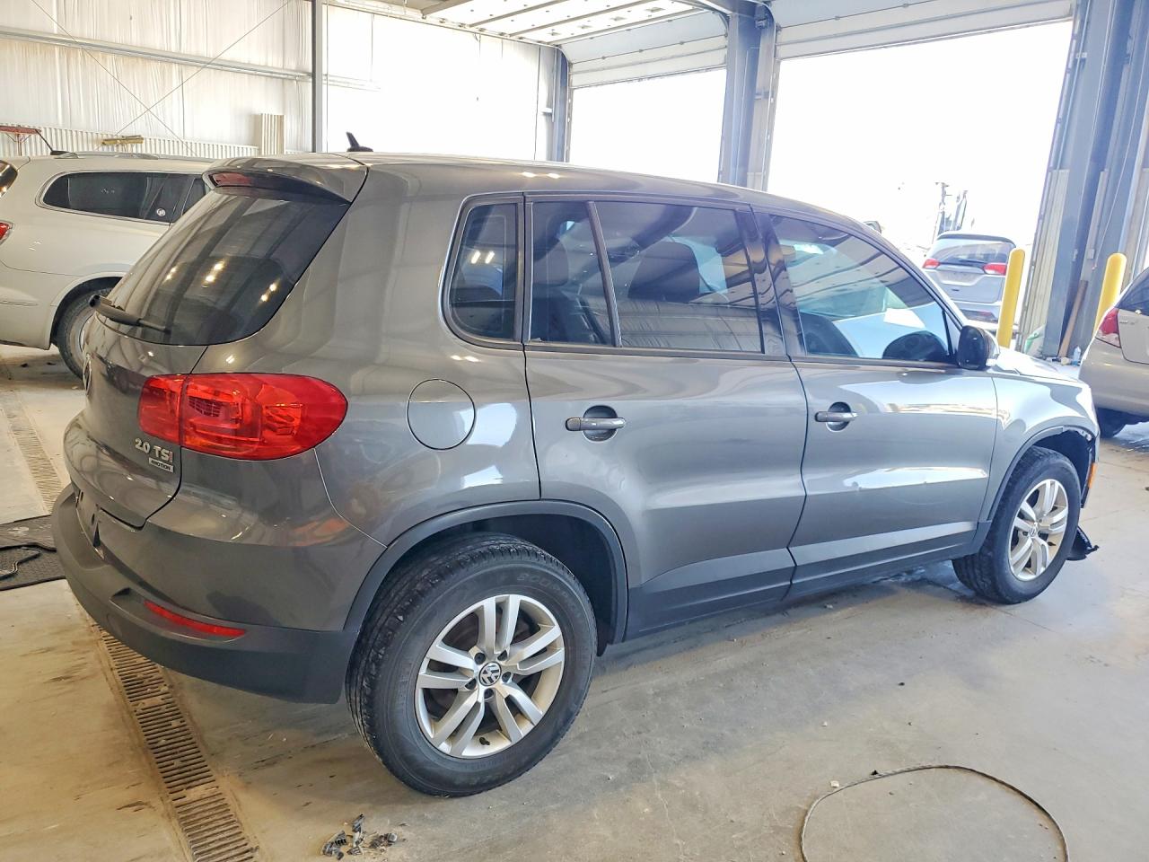 2013 VOLKSWAGEN TIGUAN