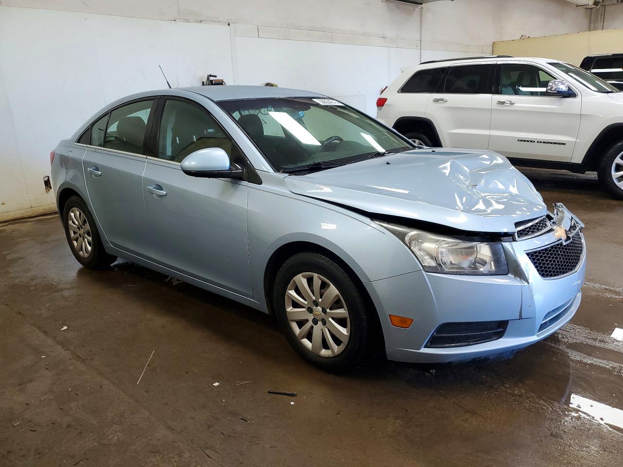 2011 CHEVROLET CRUZE