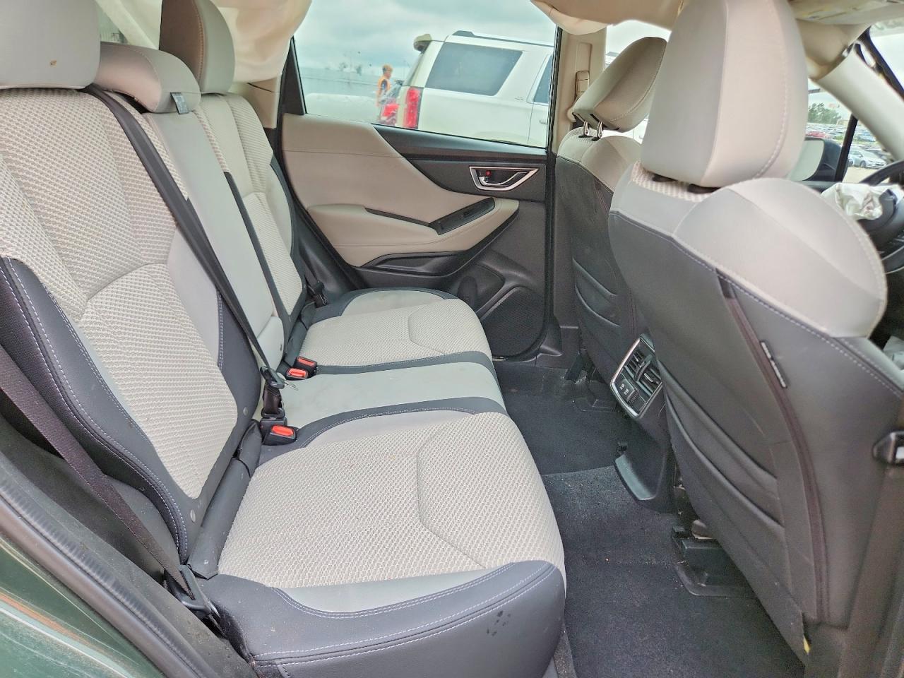 2022 SUBARU FORESTER