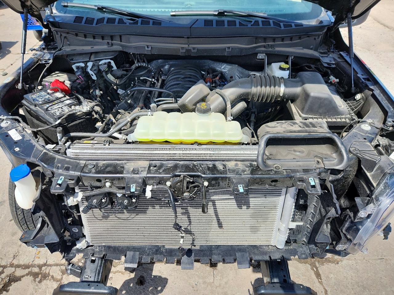 2025 FORD F150