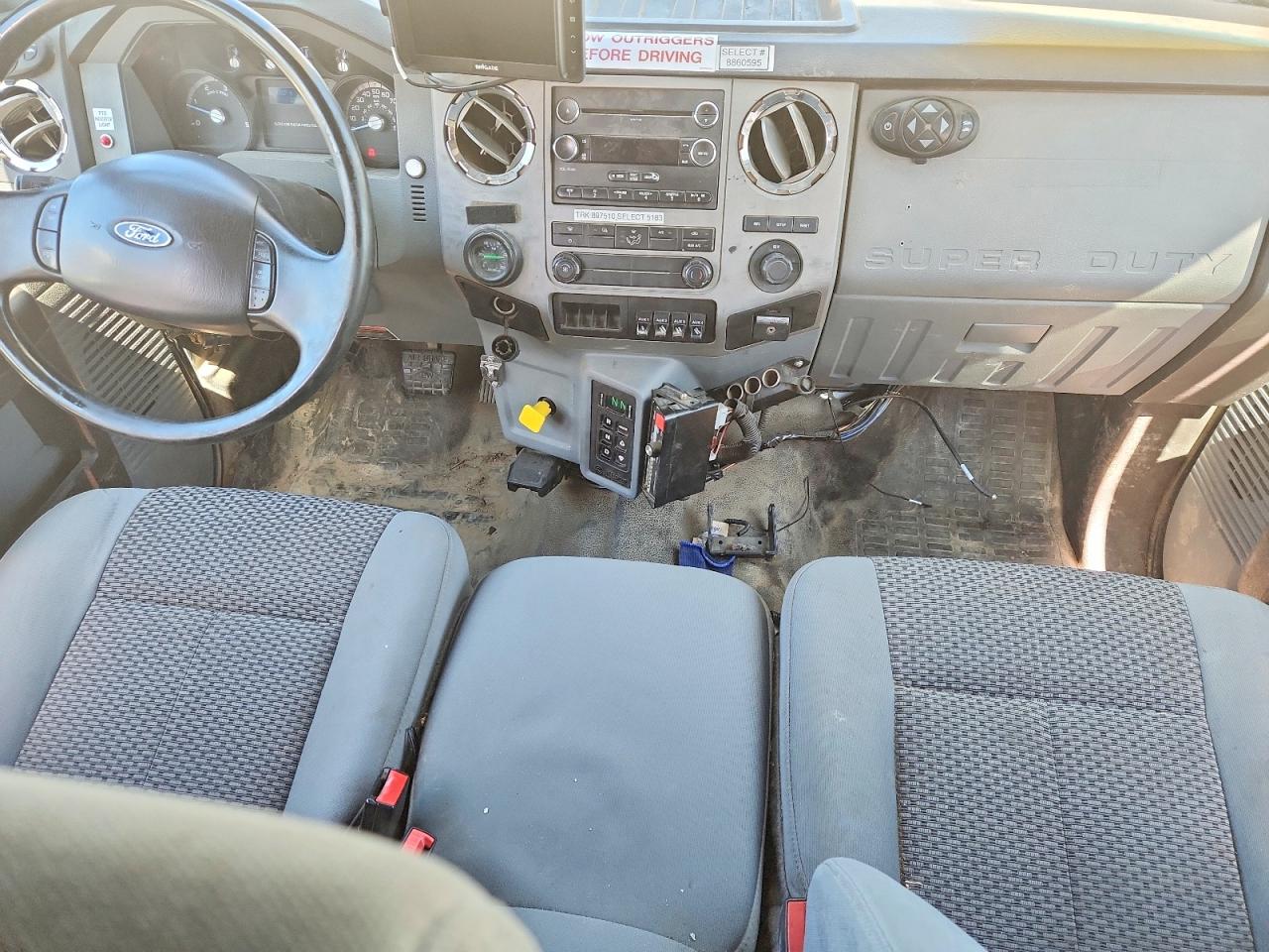 2015 FORD F750