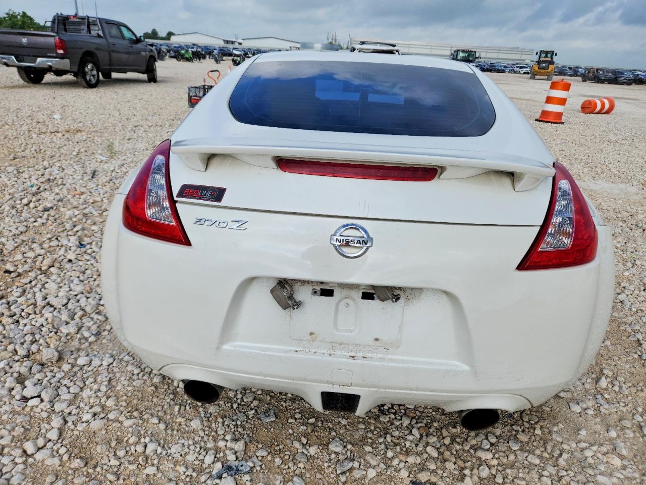 2011 NISSAN 370Z