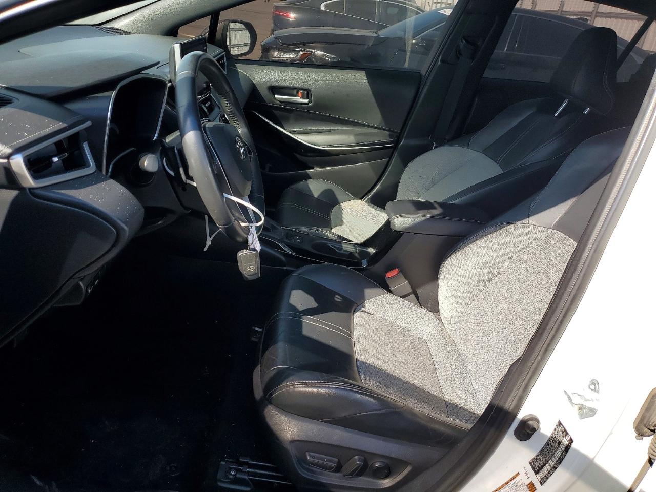 2021 TOYOTA COROLLA