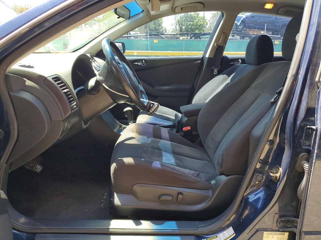 2010 NISSAN ALTIMA