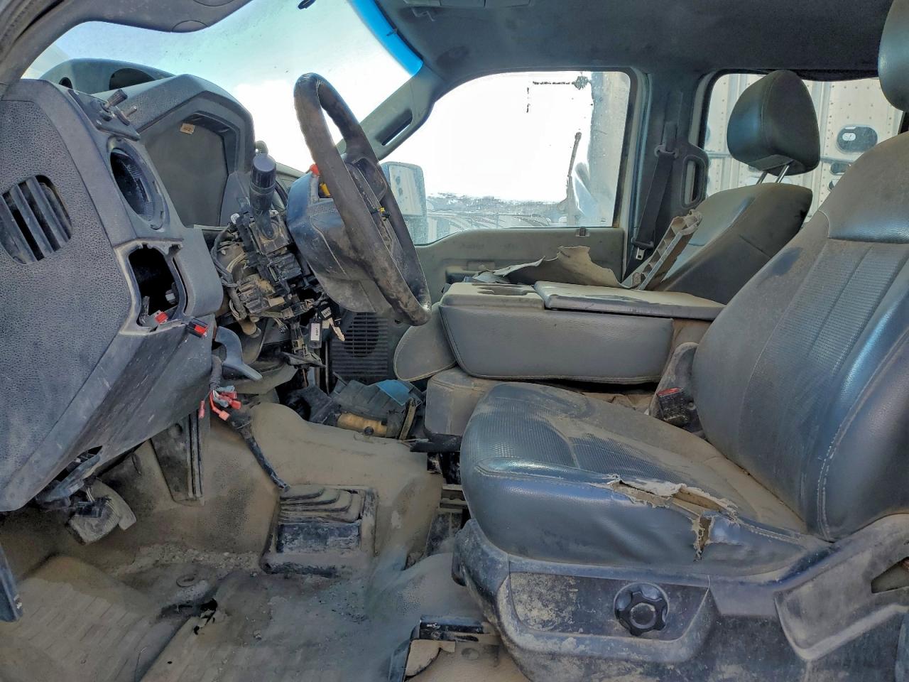2012 FORD F550