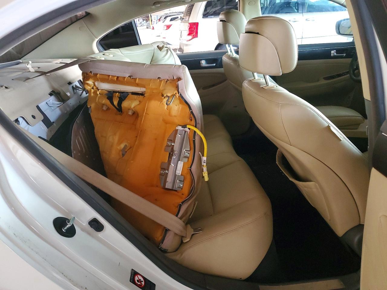 2012 HYUNDAI GENESIS