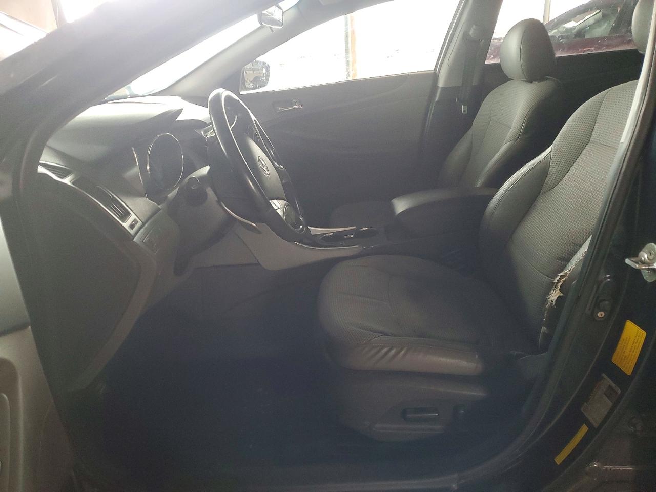 2011 HYUNDAI SONATA