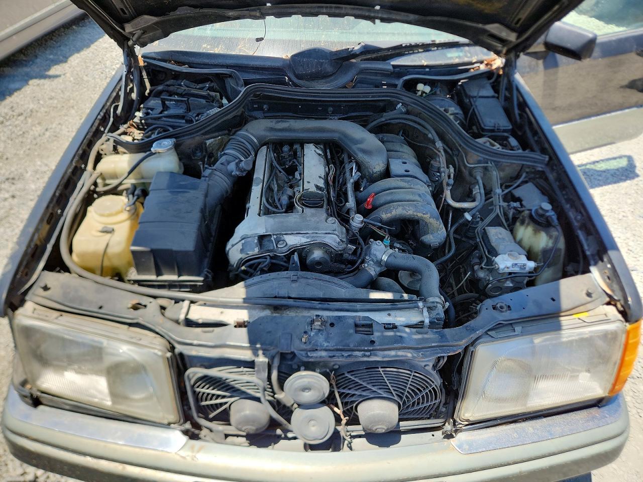 1995 MERCEDES-BENZ E-CLASS