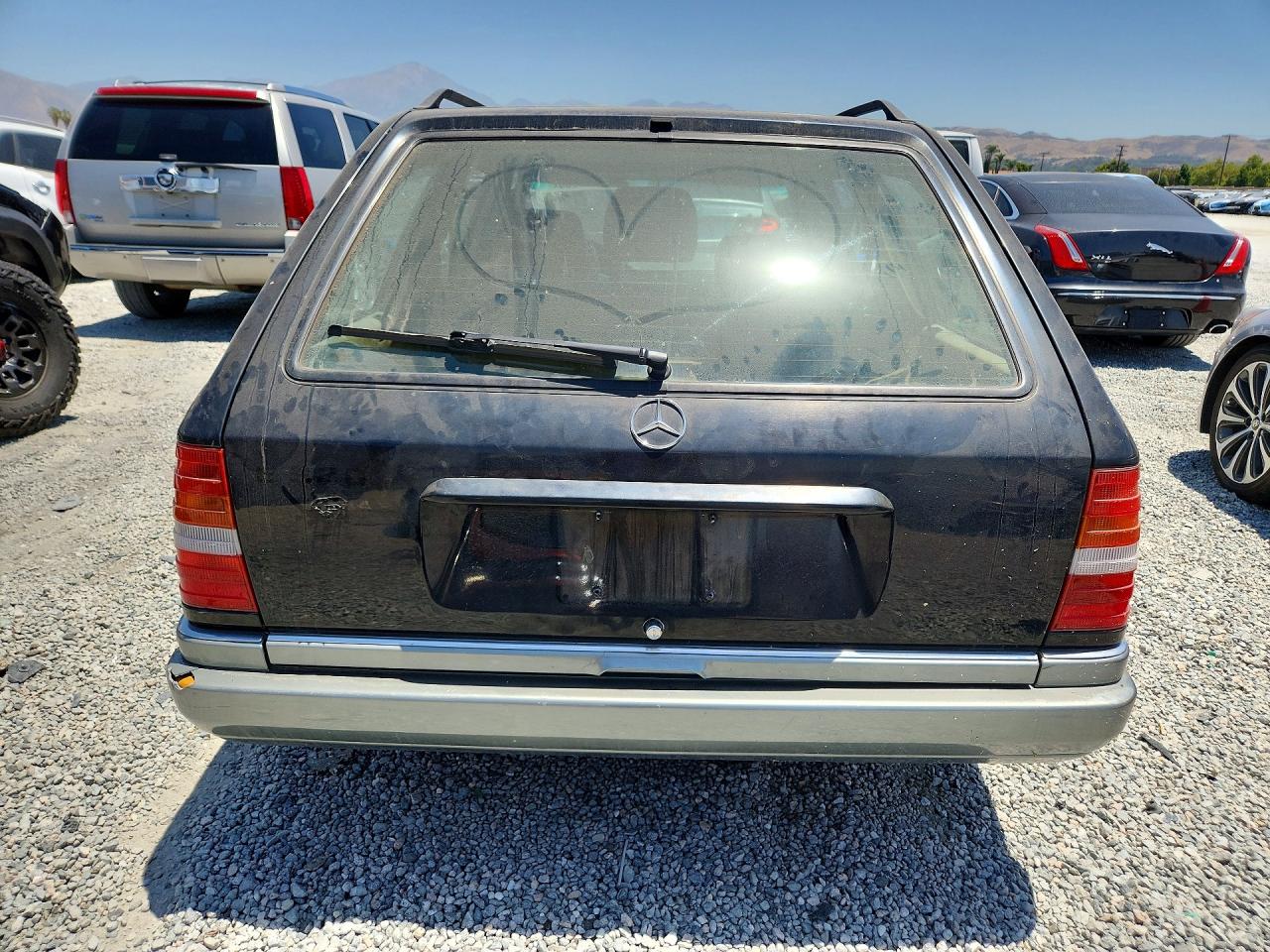 1995 MERCEDES-BENZ E-CLASS