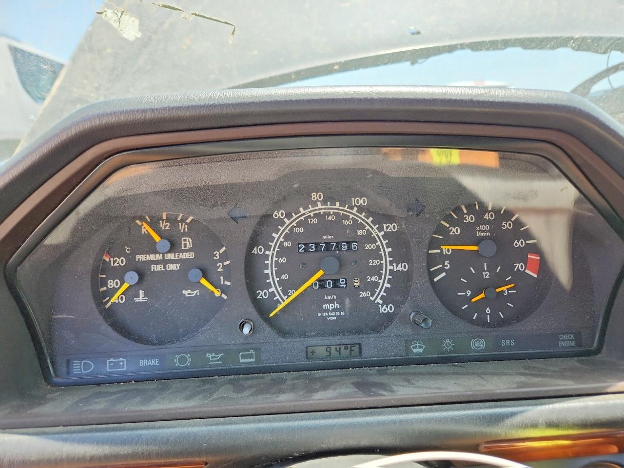 1995 MERCEDES-BENZ E-CLASS