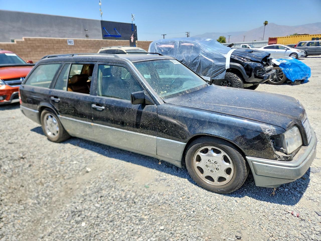 1995 MERCEDES-BENZ E-CLASS