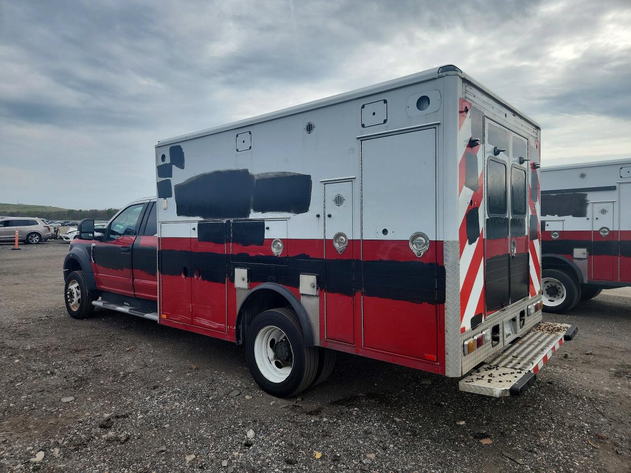 2017 FORD F550