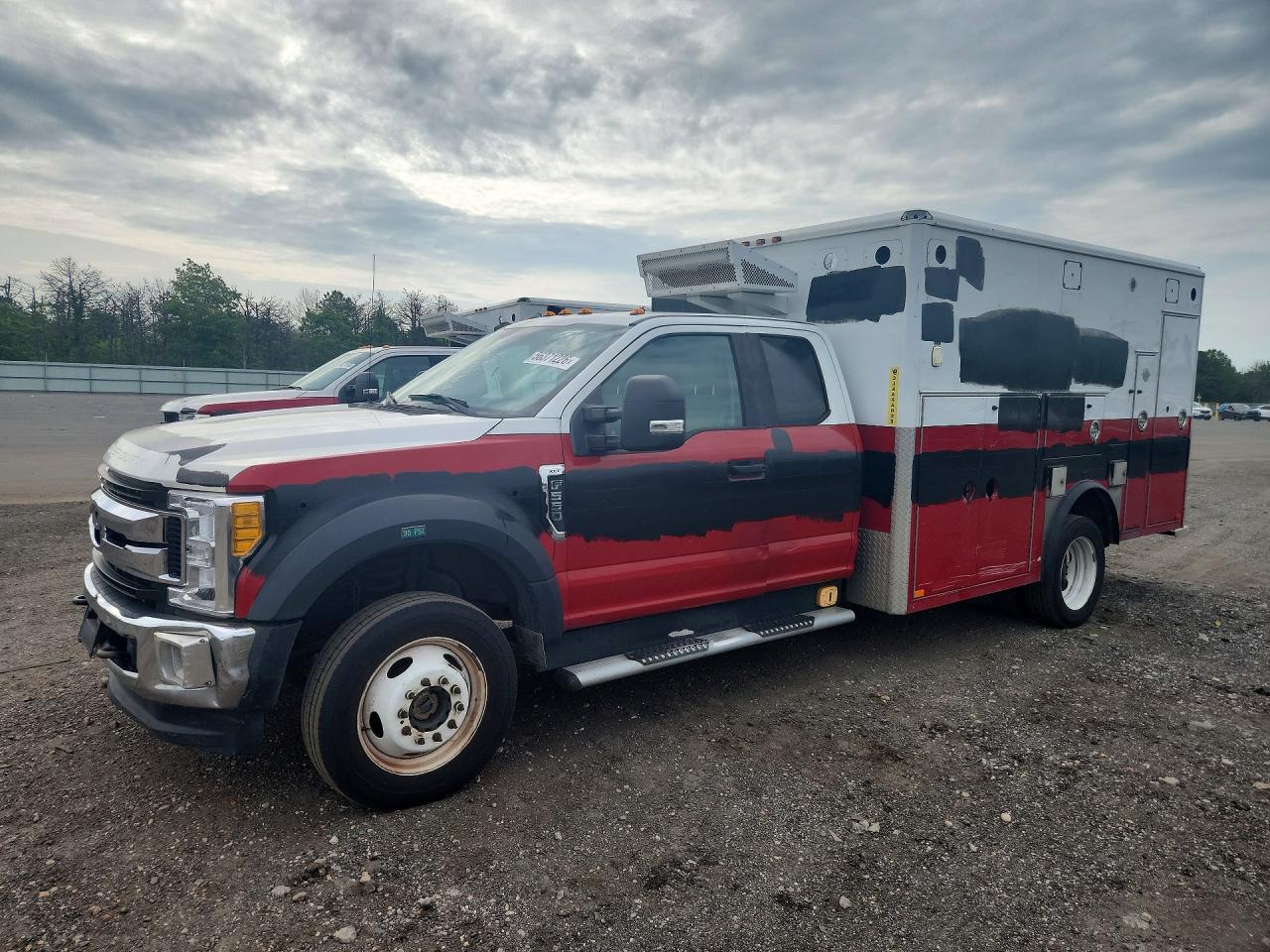 2017 FORD F550