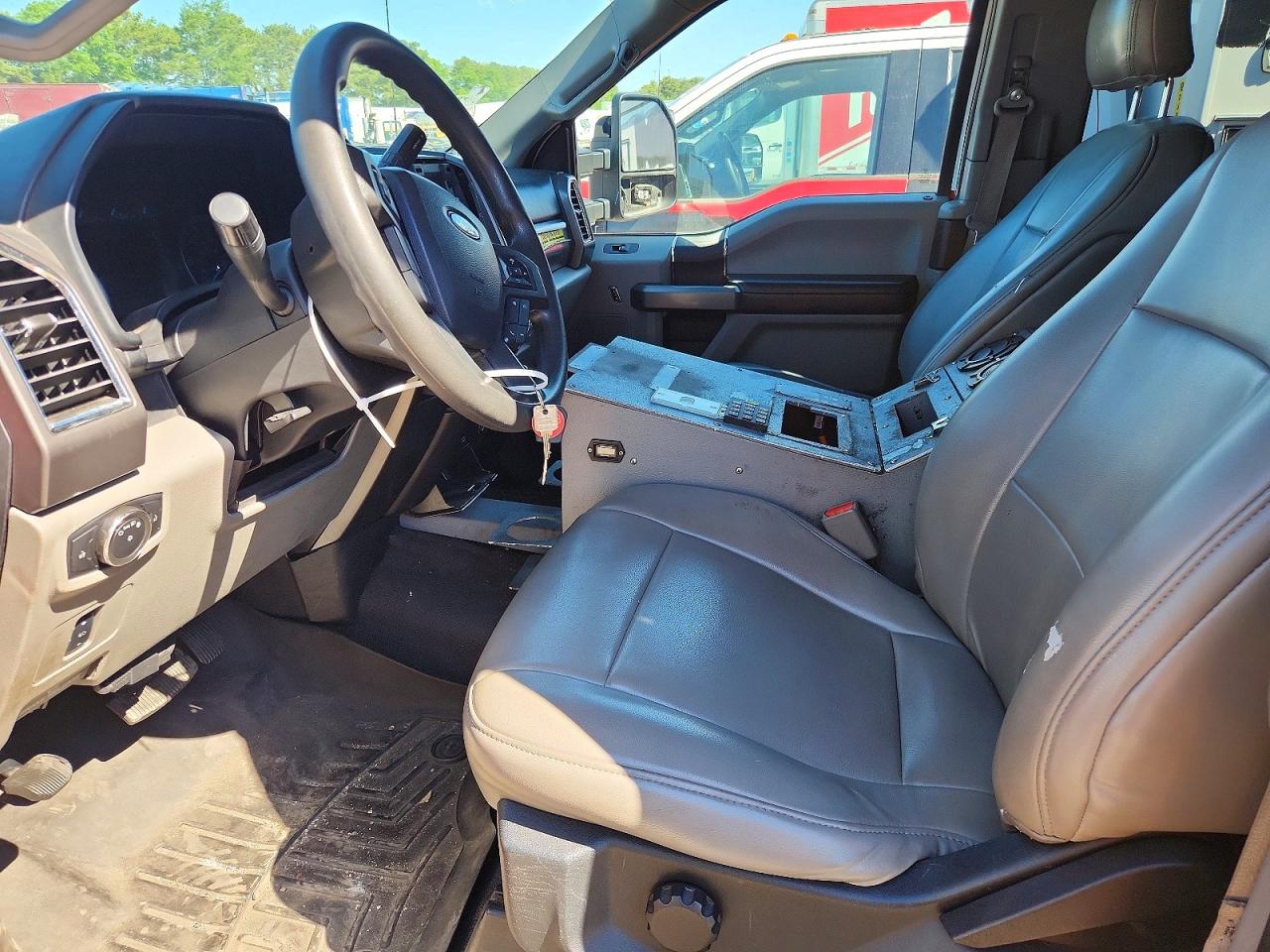 2017 FORD F550