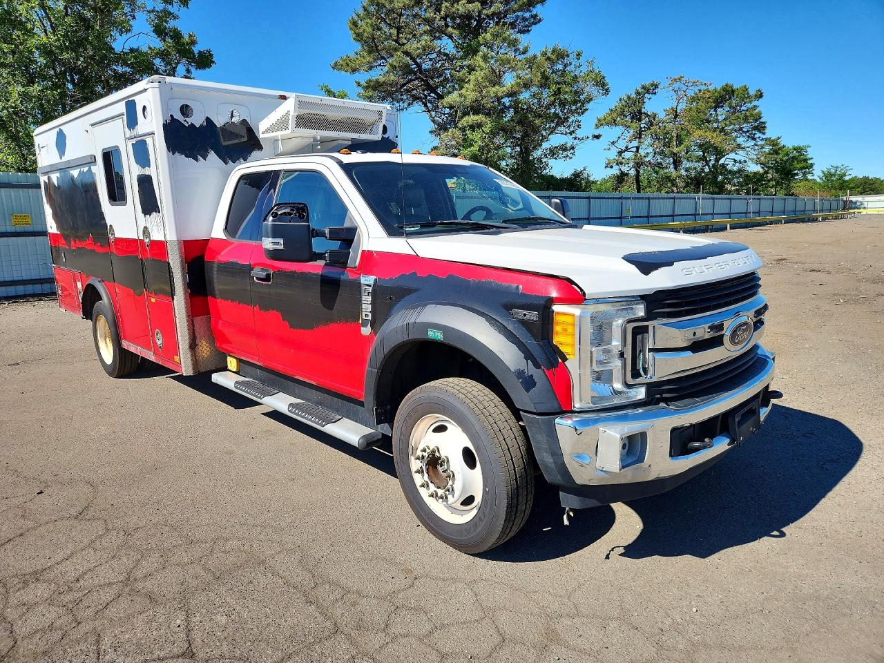 2017 FORD F550