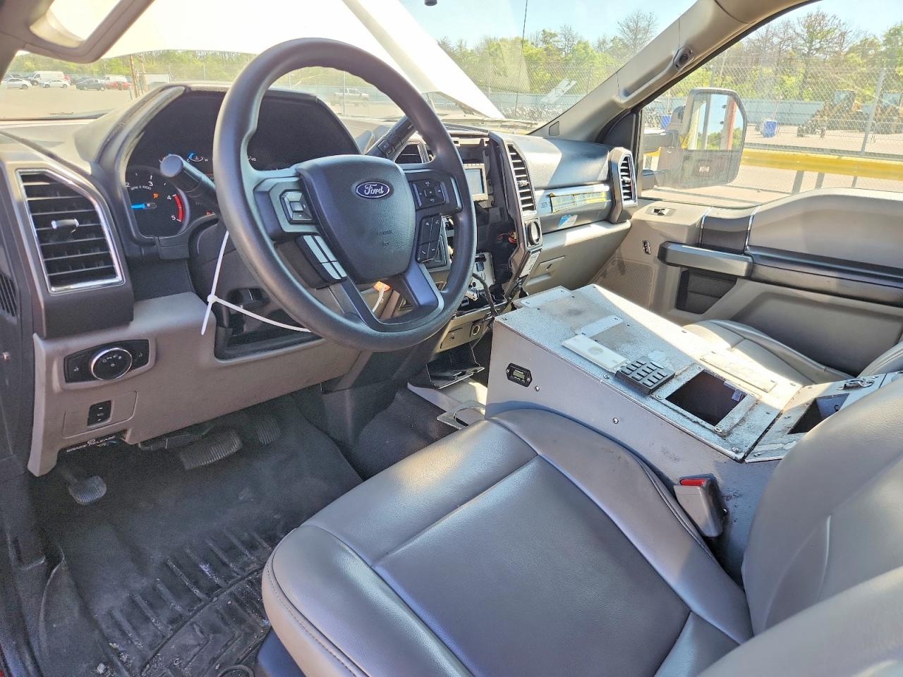 2017 FORD F550